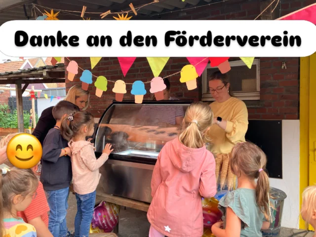 Ein kleiner Eisladen hat eröffnet!😊Es gab Eis für alle, die Schlange war lang und es war mega lecker! 🍦